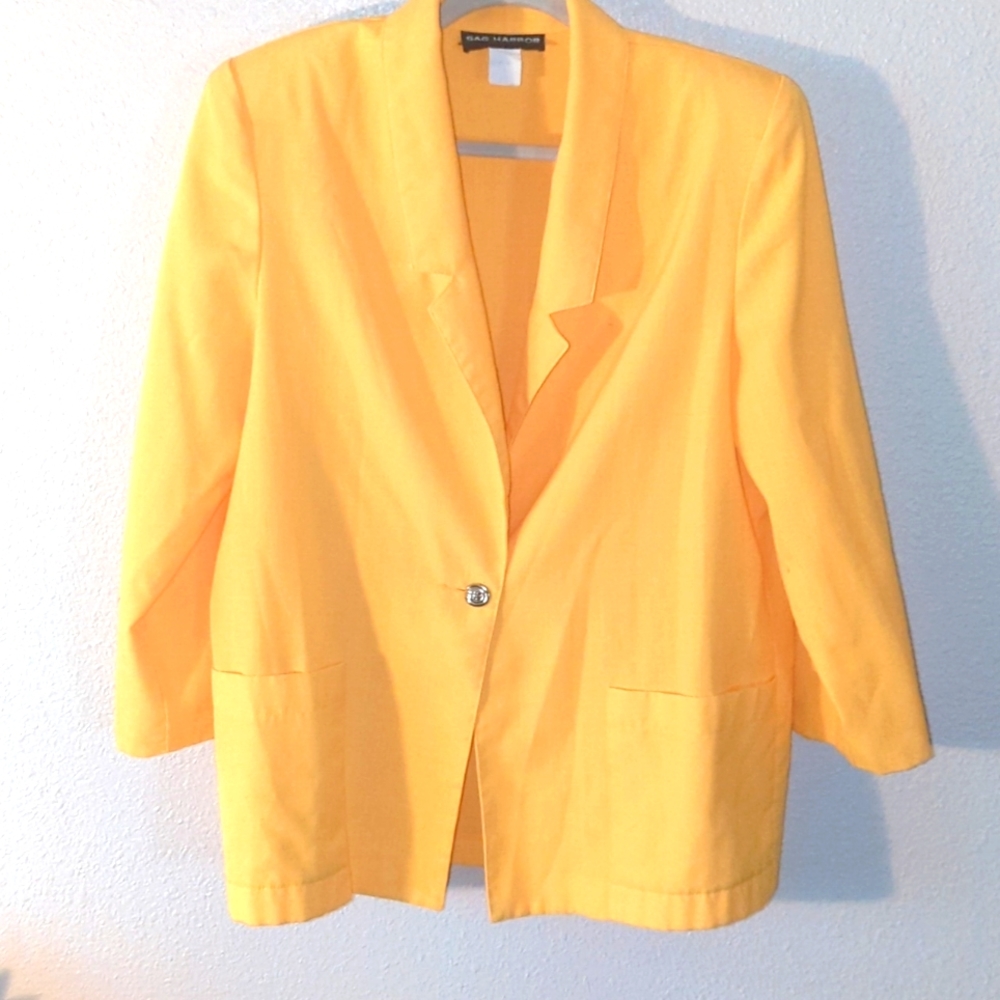 Blazer - Picture 1 of 2